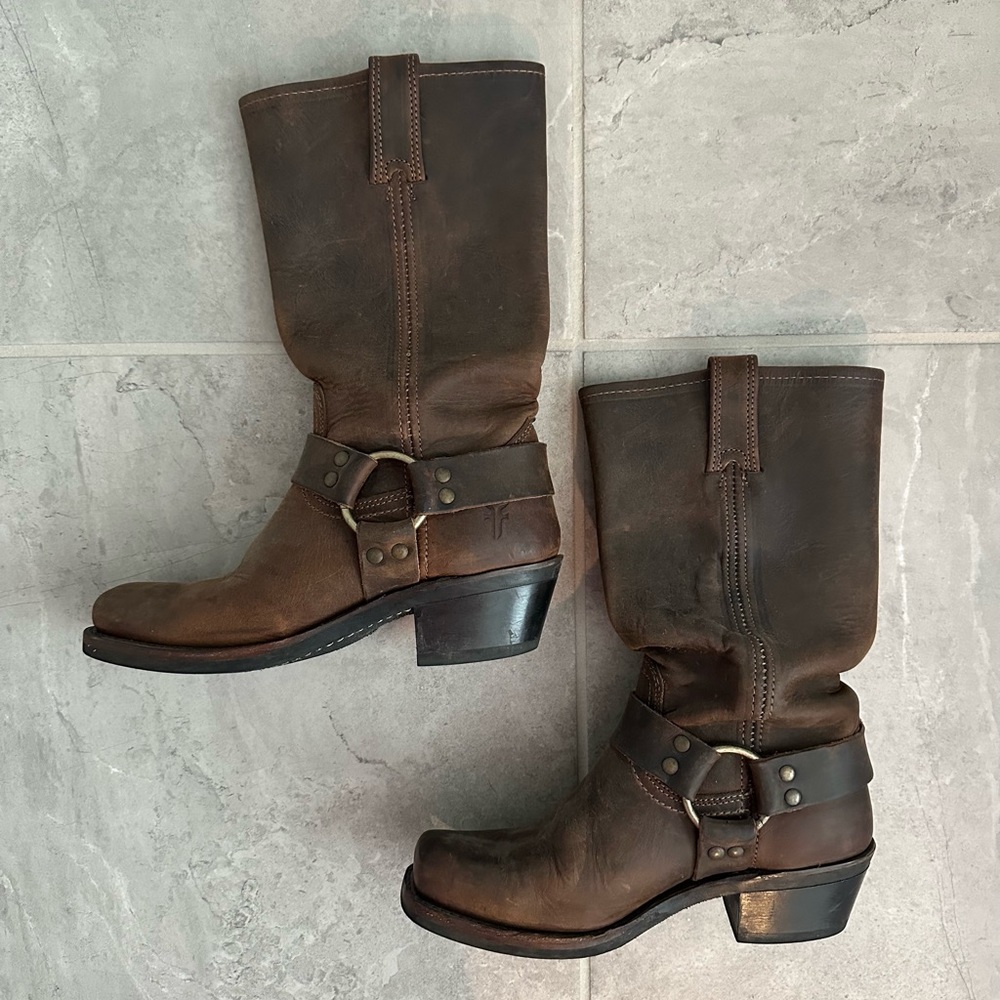 Women’s Frye boots. Size 6.